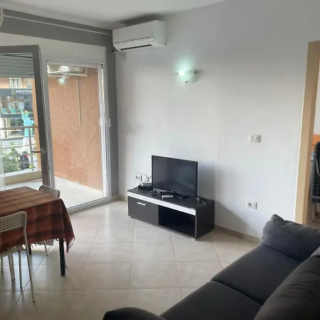 Apartment Beach Property. Shëngjin